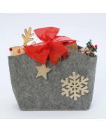 Confezione regalo natalizia cesto grigio e dettagli glitter