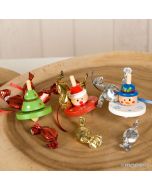 Santa/tree/snowman wooden spinning top with 3 minifruits