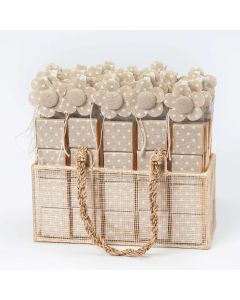Display 30 boxes of 4 chocolates decorated with flowers