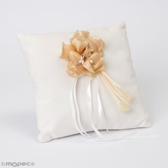 Ivory velvet cushion with beige flower brooch 20x20cm.