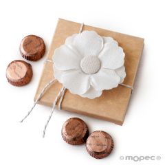 Fleur adhésive de lin dans la boîte avec 4 chocolats