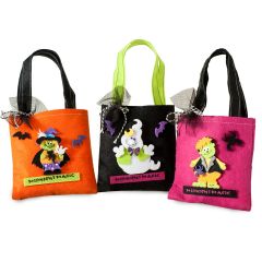 Halloween monsters bag with 16 candies asstd.