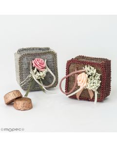 Sac gris/marron avec fleurs et 2 chocolats