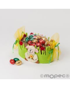 Small basket with sheep decoration and 18 praline eggs