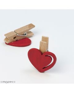 Clip with red wooden heart 3x2.7cm.