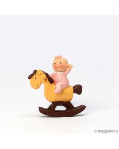 Magnet Pita on wooden horse