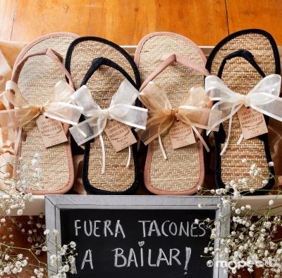 Bodas de verano: Detalles al por mayor para que las invitadas estén cómodas